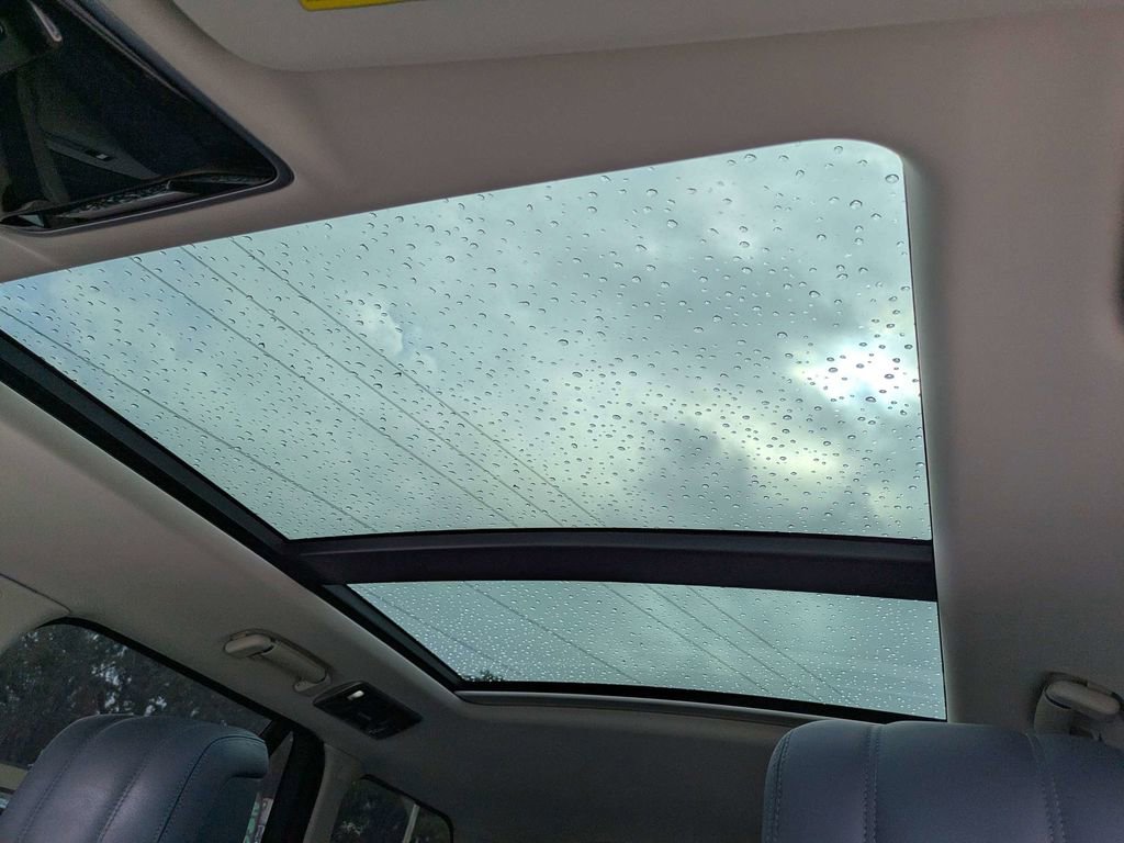 Used 2021 Land Rover Range Rover P525 Westminster Edition image 21