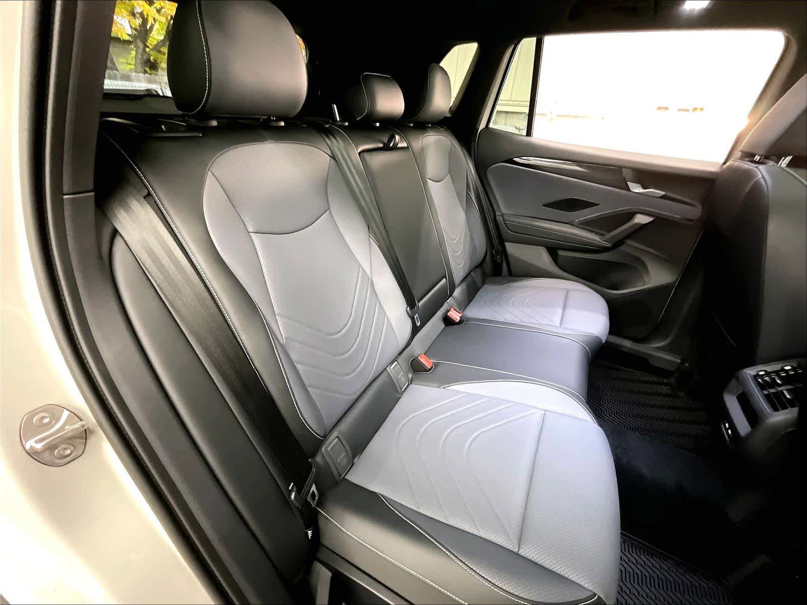 New 2026 Volkswagen Tiguan SE R-Line AWD/4WD image 27