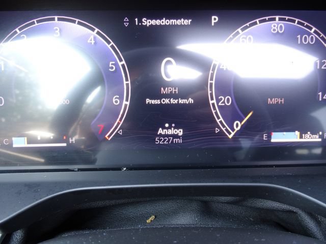Used 2025 Jeep Grand Cherokee Altitude AWD/4WD image 17