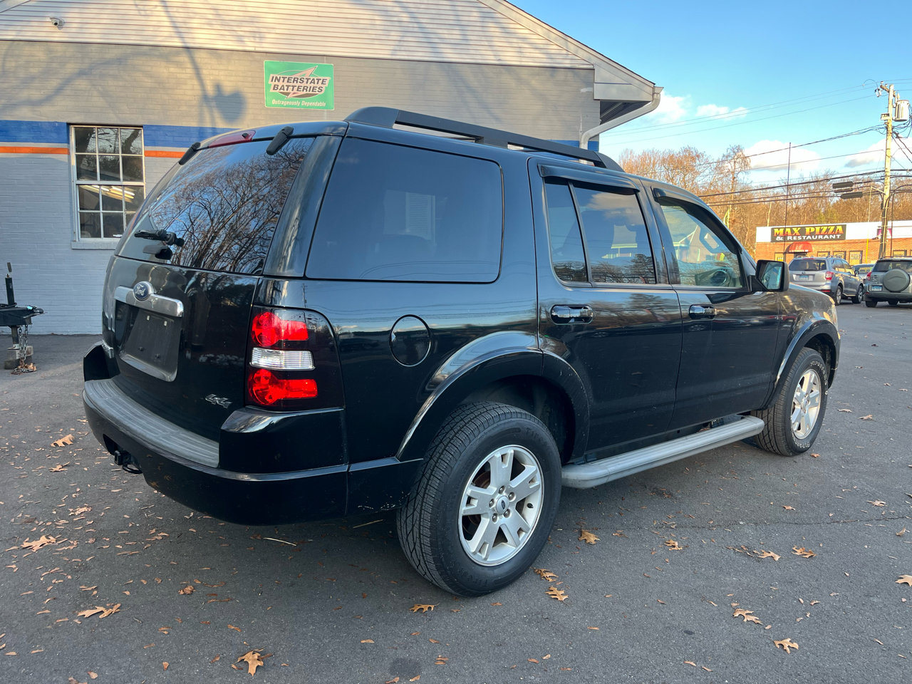 Used 2010 Ford Explorer XLT image 5