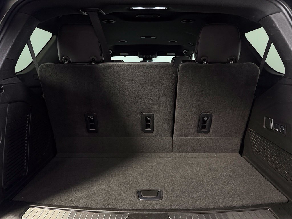 Used 2025 Chevrolet Tahoe Premier RWD image 20