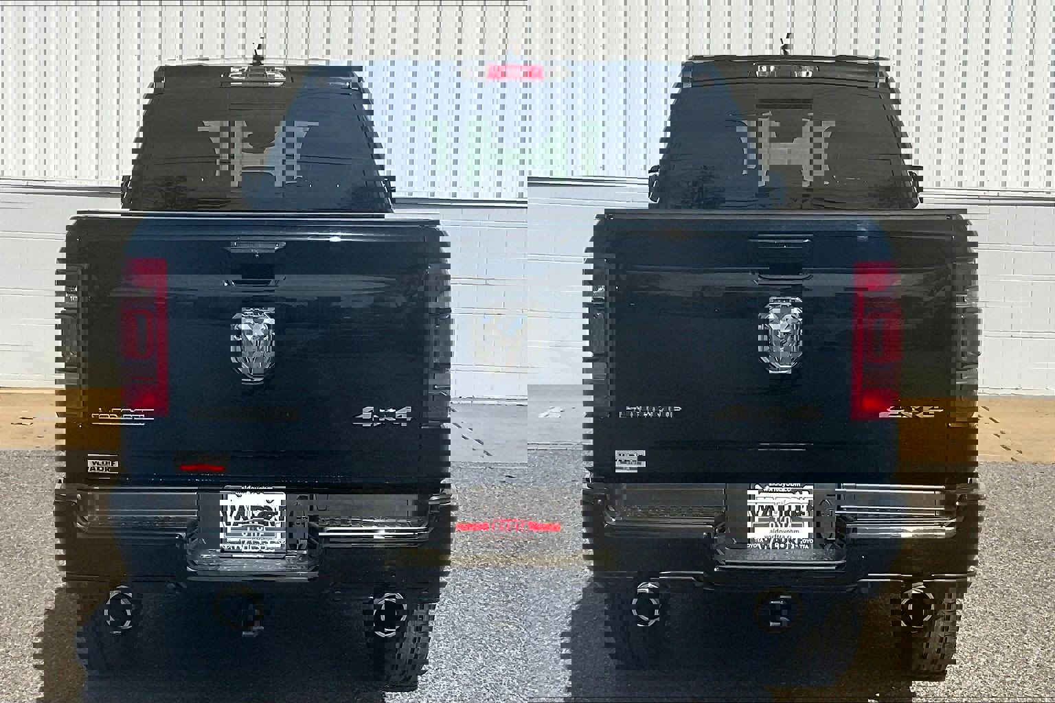 Used 2022 RAM 1500 Laramie AWD/4WD image 5