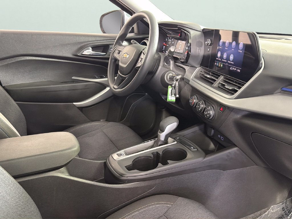 Certified 2024 Chevrolet Trax LS w/ LS Convenience Package FWD image 34
