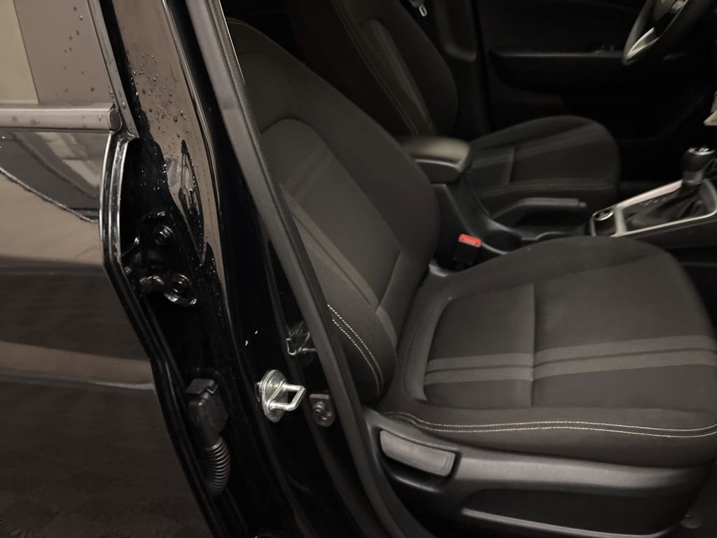 Used 2020 Hyundai Venue SEL FWD image 21