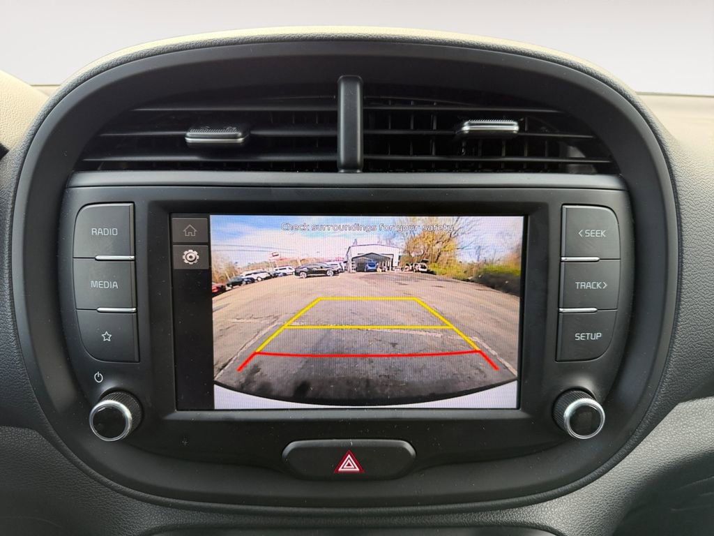 Used 2025 Kia Soul LX w/ LX Technology Package image 9