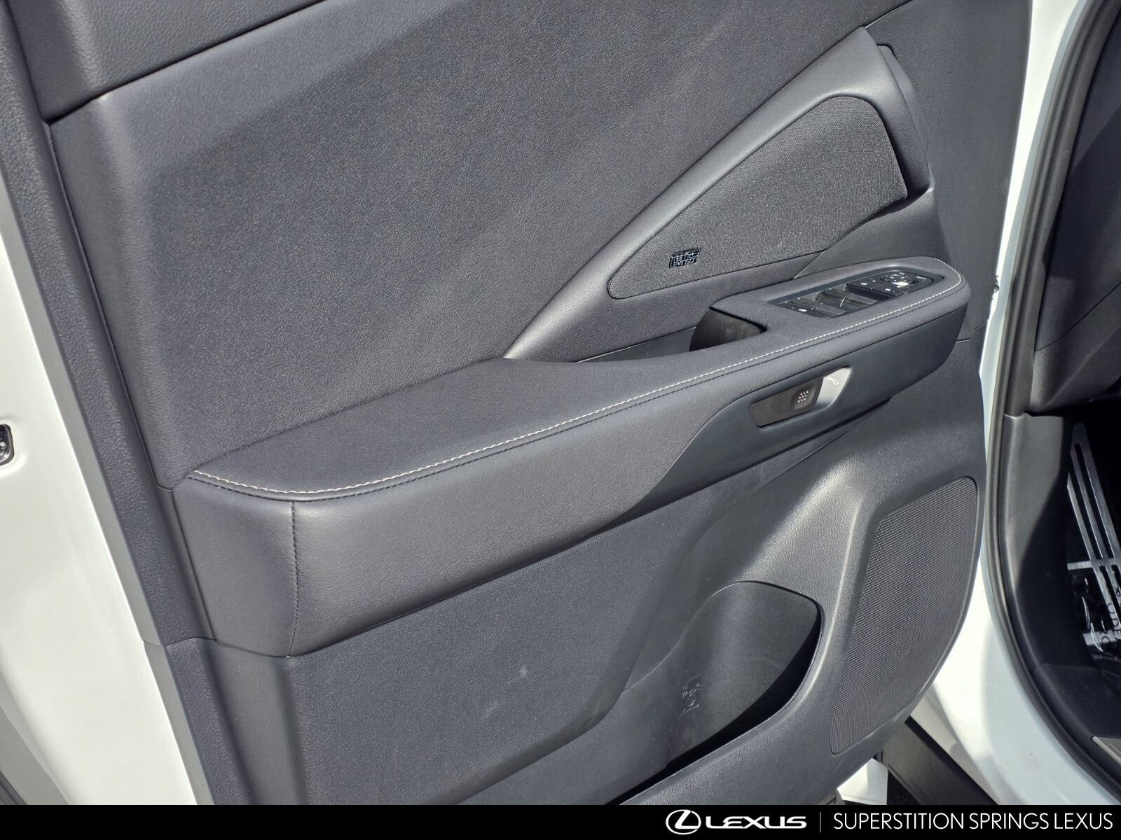 New 2026 Lexus TX 500h AWD image 11