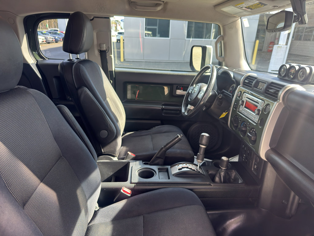 Used 2013 Toyota FJ Cruiser 4WD w/ Upgrade Pkg image 16