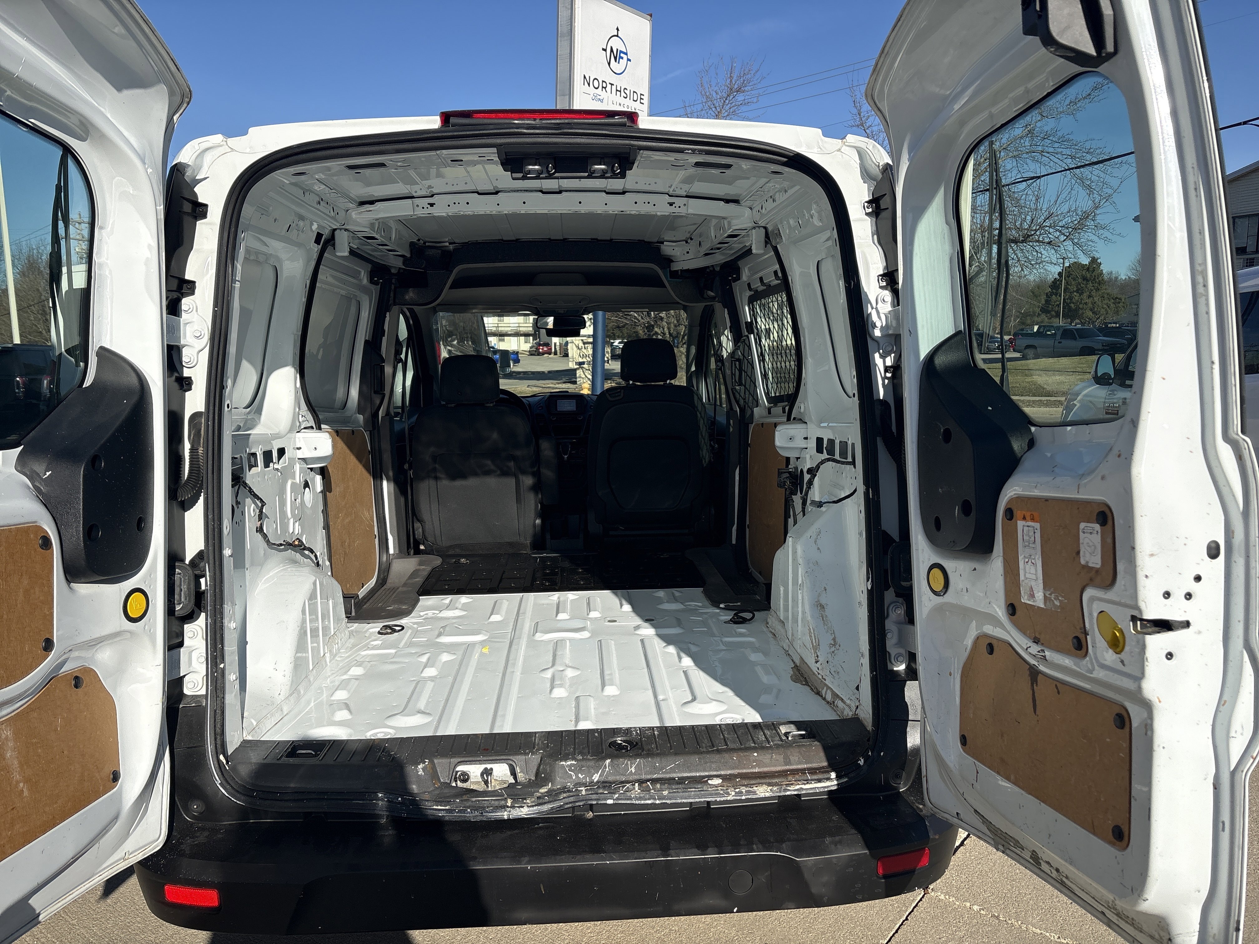 Used 2020 Ford Transit Connect XL image 6