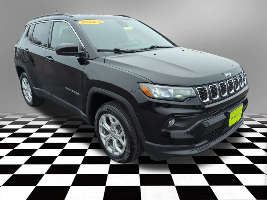 Used 2024 Jeep Compass Latitude image 5