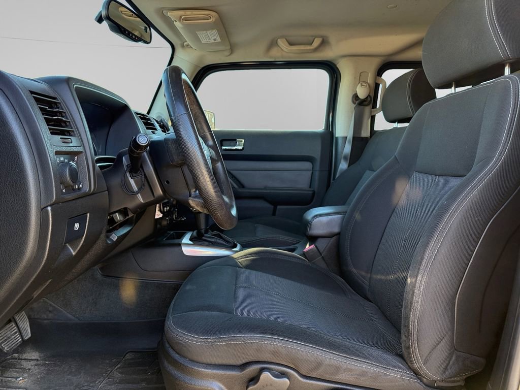 Used 2007 HUMMER H3 image 9