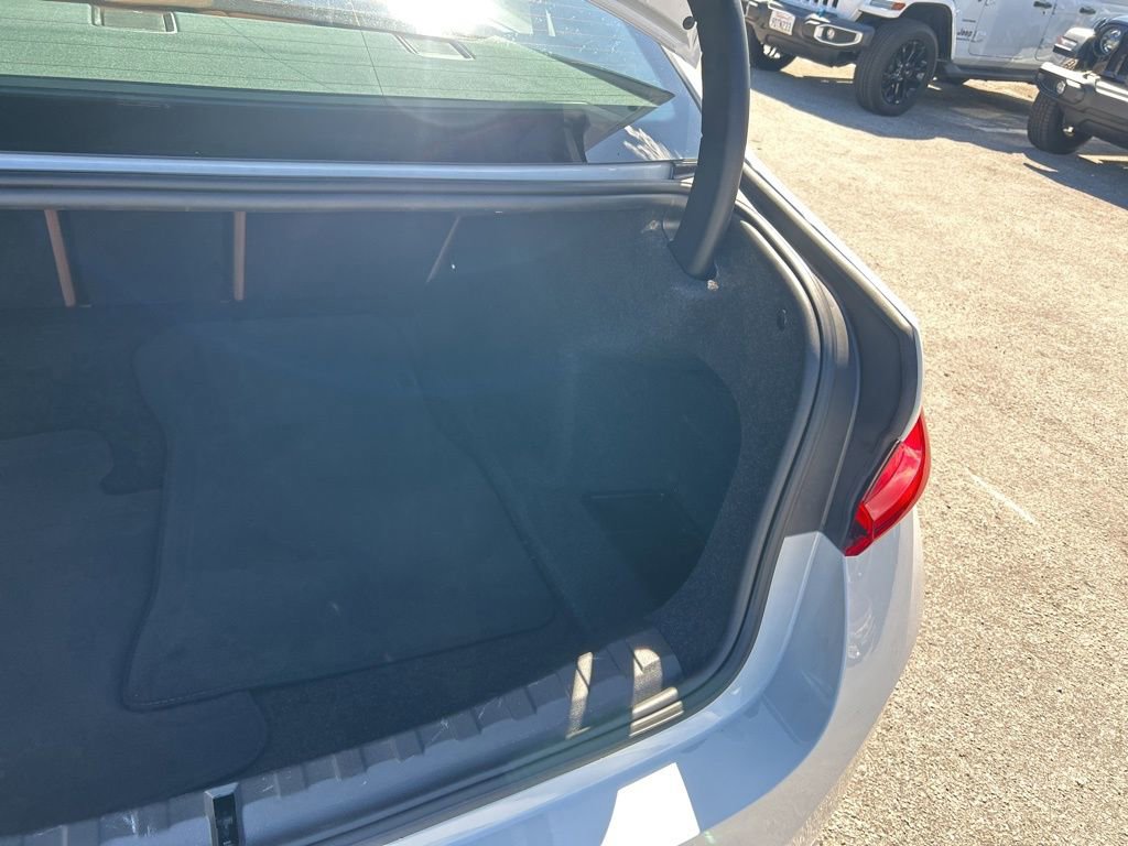 Used 2025 BMW 330i xDrive Sedan image 32