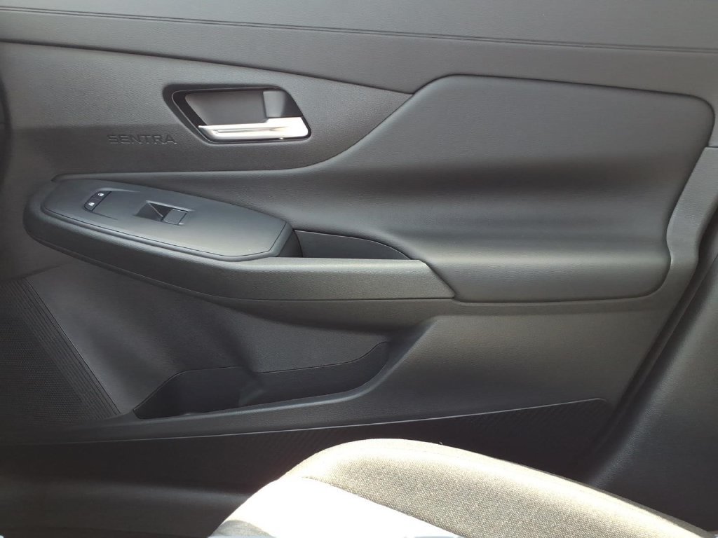 New 2026 Nissan Sentra SV w/ SV Convenience Package FWD image 22