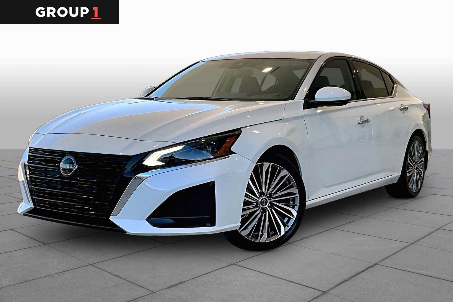 Used 2025 Nissan Altima 2.5 SL FWD image 1