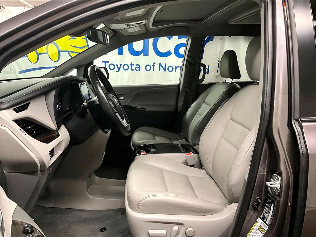 Certified 2020 Toyota Sienna XLE Premium AWD/4WD image 10