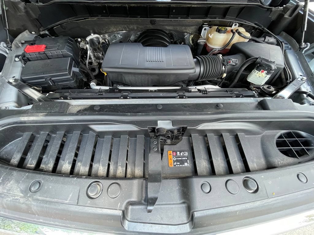 Used 2024 Chevrolet Silverado 1500 LT AWD/4WD image 32