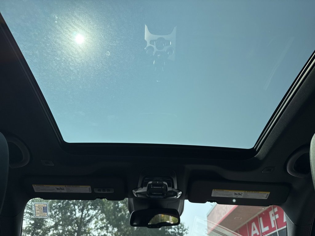 New 2025 Alfa Romeo Stelvio Sprint image 17