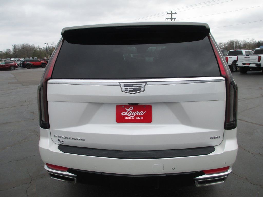 Used 2024 Cadillac Escalade Premium Luxury image 7