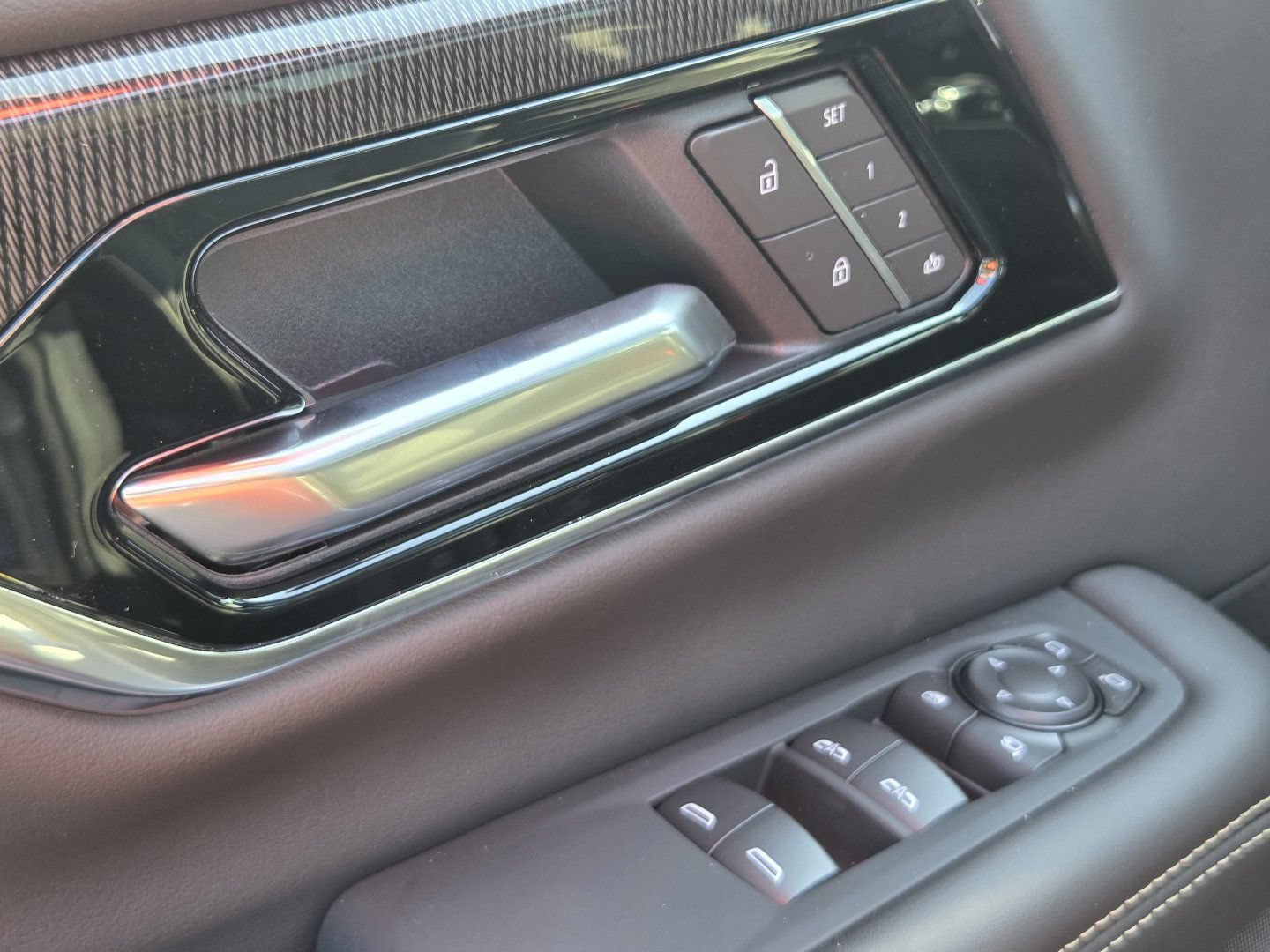 New 2026 GMC Yukon XL Elevation w/ Elevation Premium Package AWD/4WD image 32