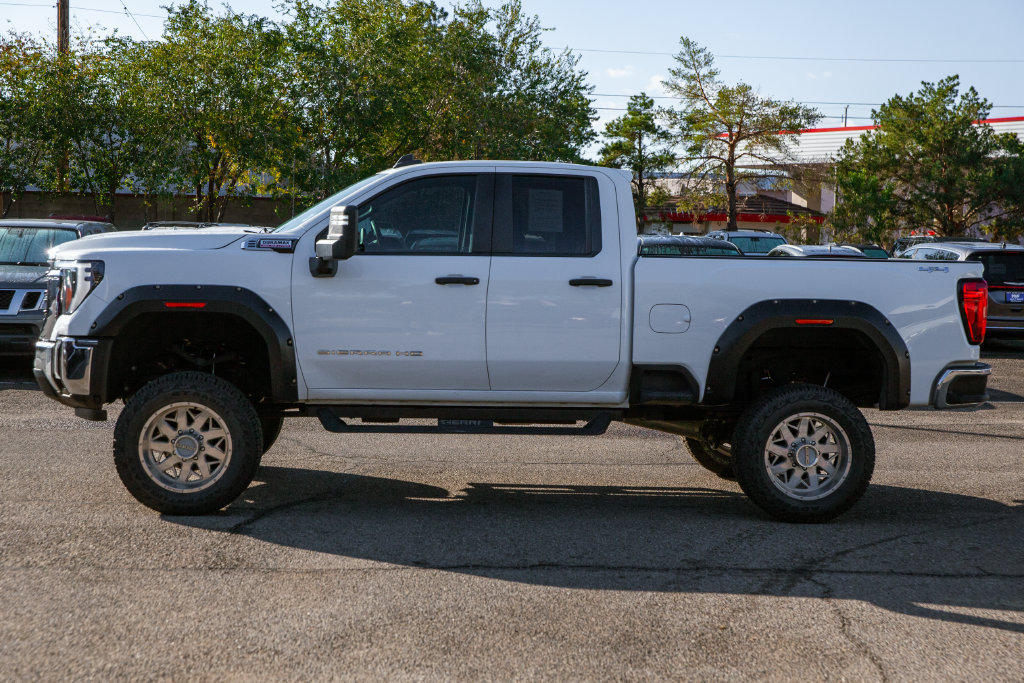 Used 2024 GMC Sierra 2500 Pro w/ 1SA Pro Safety Plus Package AWD/4WD image 9