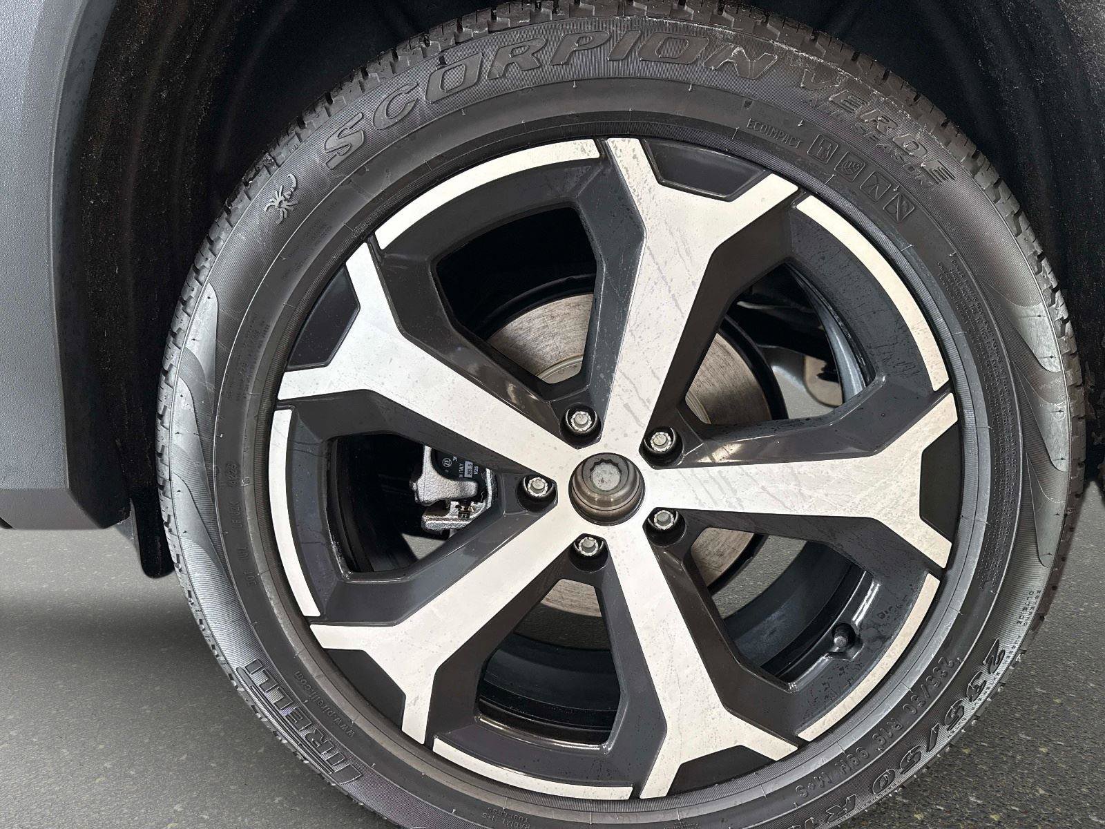 New 2026 Volkswagen Tiguan SE image 9