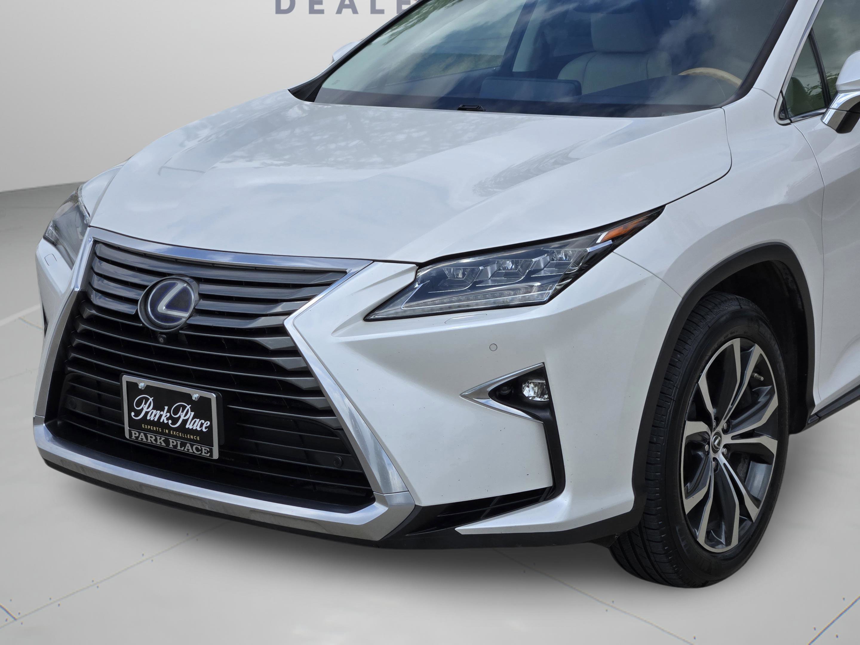 Used 2019 Lexus RX 450h AWD image 36