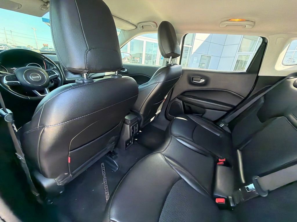 Used 2019 Jeep Compass Trailhawk AWD/4WD image 11