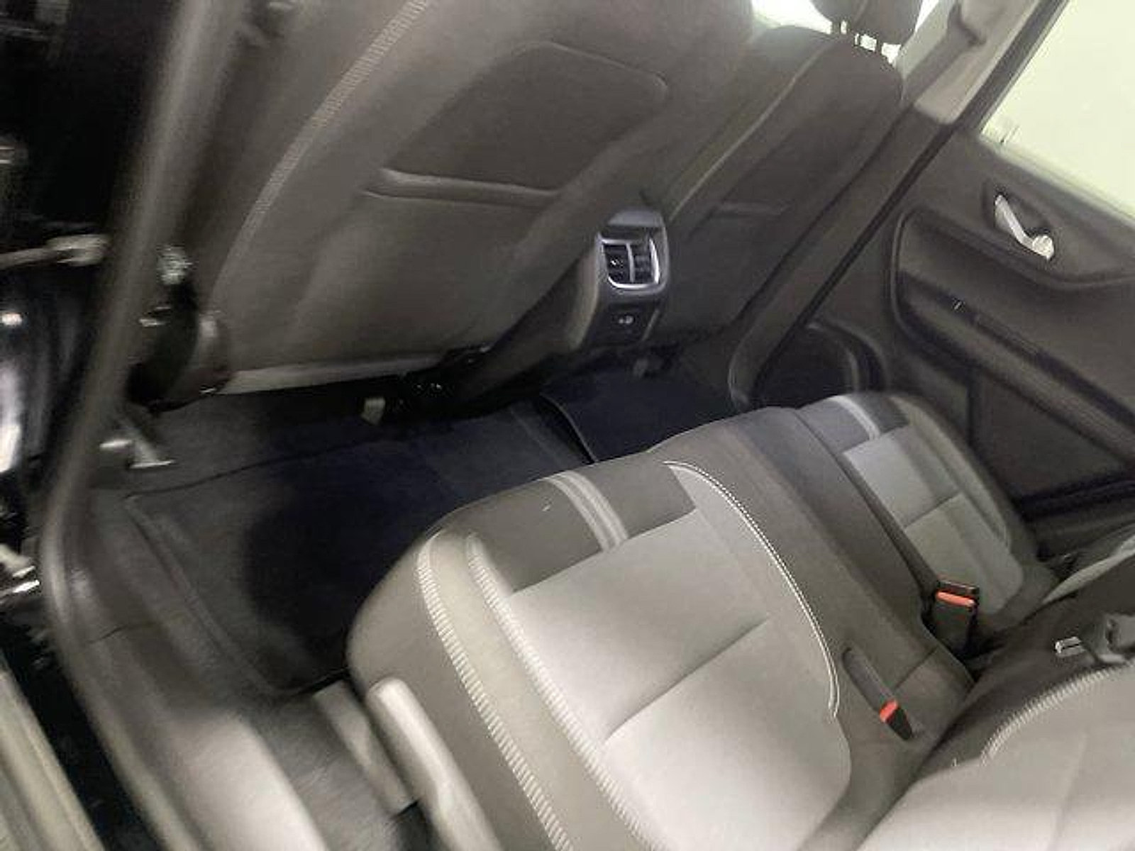Used 2025 Chevrolet Equinox LT w/ Convenience Package II FWD image 12