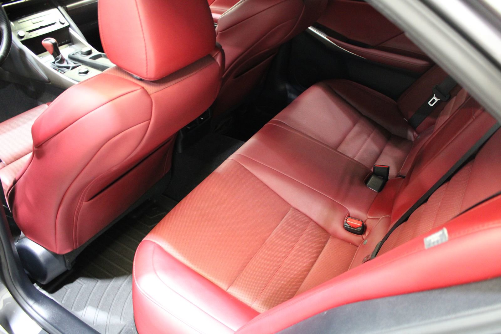 Used 2018 Lexus IS 300 F Sport image 17