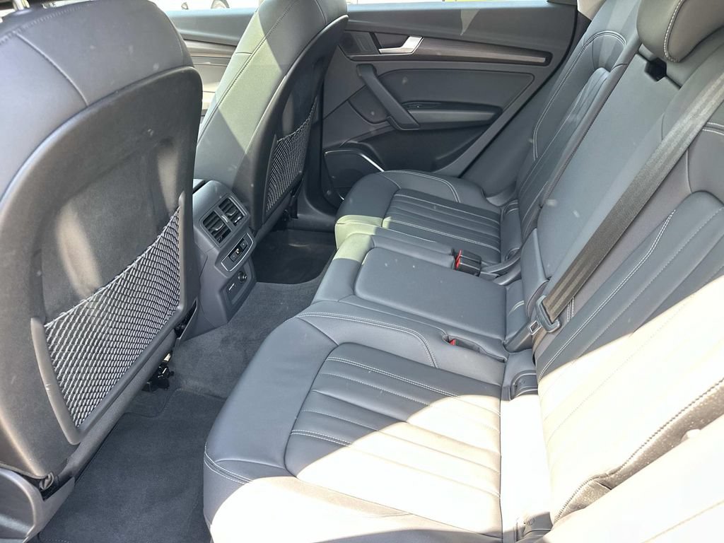 Used 2024 Audi Q5 2.0T Premium AWD/4WD image 17