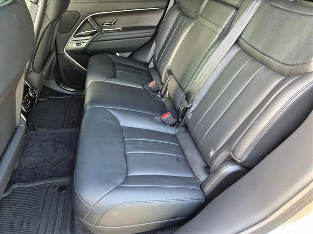 Used 2025 Land Rover Range Rover SE AWD/4WD image 15