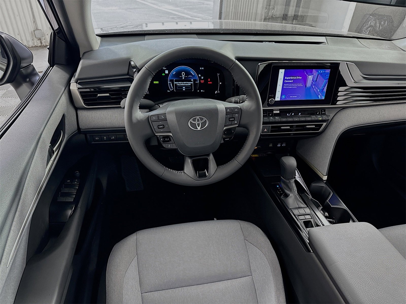 Used 2025 Toyota Camry LE w/ Convenience Package image 12