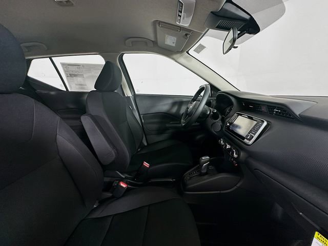 New 2025 Nissan Kicks Play S image 27