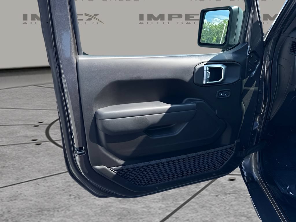Used 2025 Jeep Wrangler Sport AWD/4WD image 15