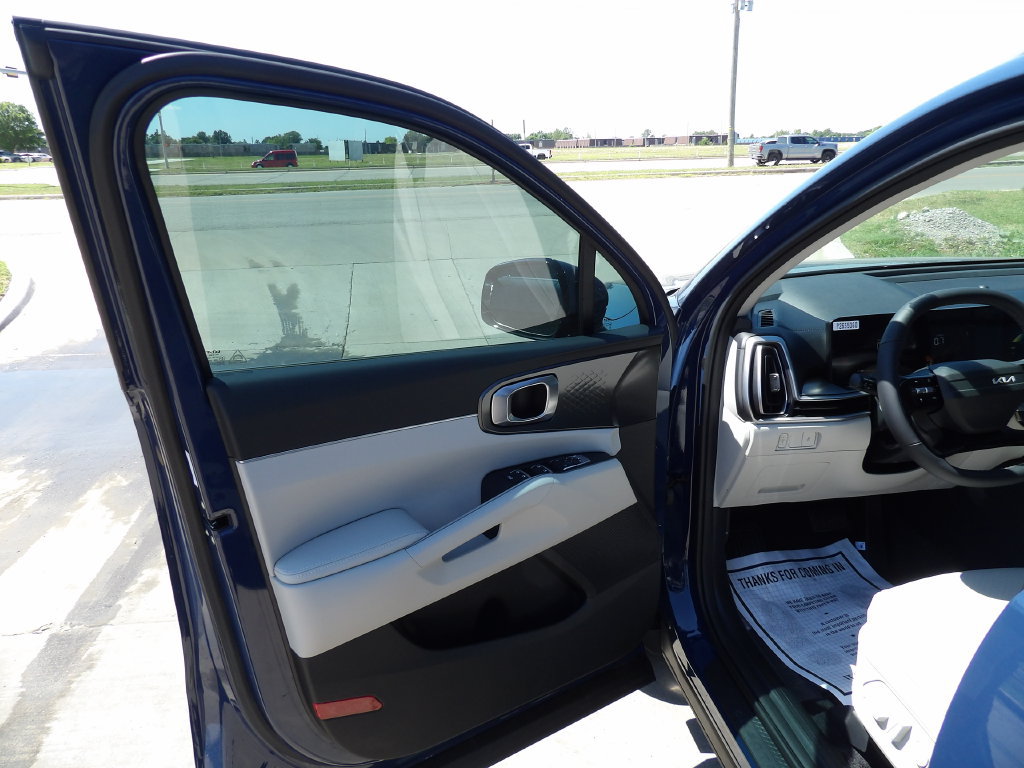 New 2026 Kia Sorento S w/ S Panoramic Sunroof Package FWD image 10