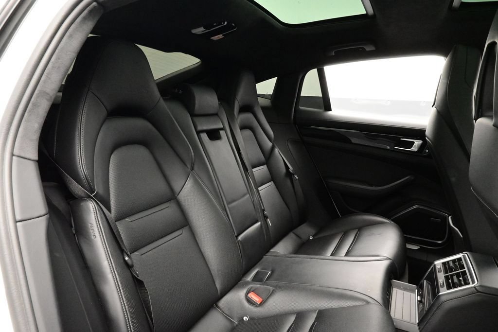 Certified 2019 Porsche Panamera Turbo S w/ Premium Package Plus AWD/4WD image 17