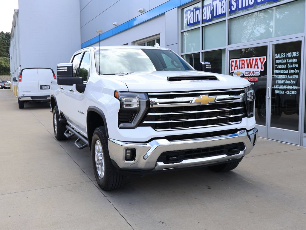 Certified 2024 Chevrolet Silverado 2500 LTZ AWD/4WD image 2