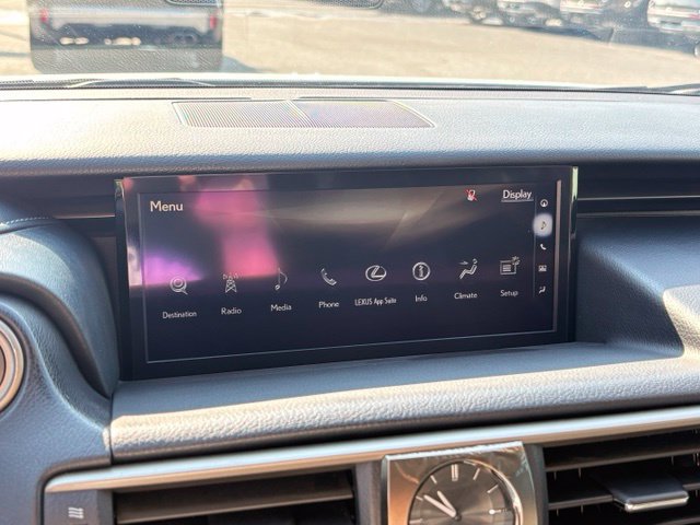 Used 2018 Lexus IS 300 w/ Comfort Package RWD image 18