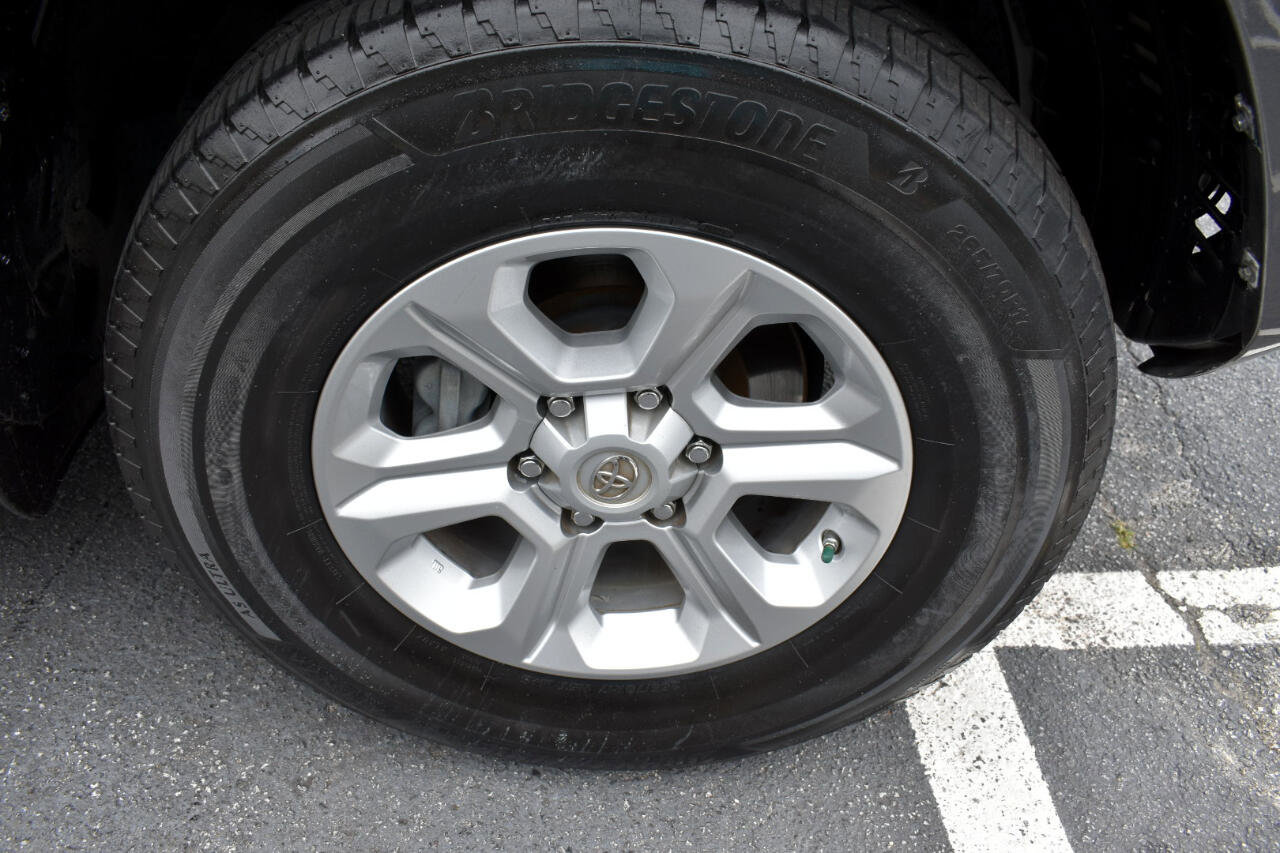 Used 2016 Toyota 4Runner SR5 image 41