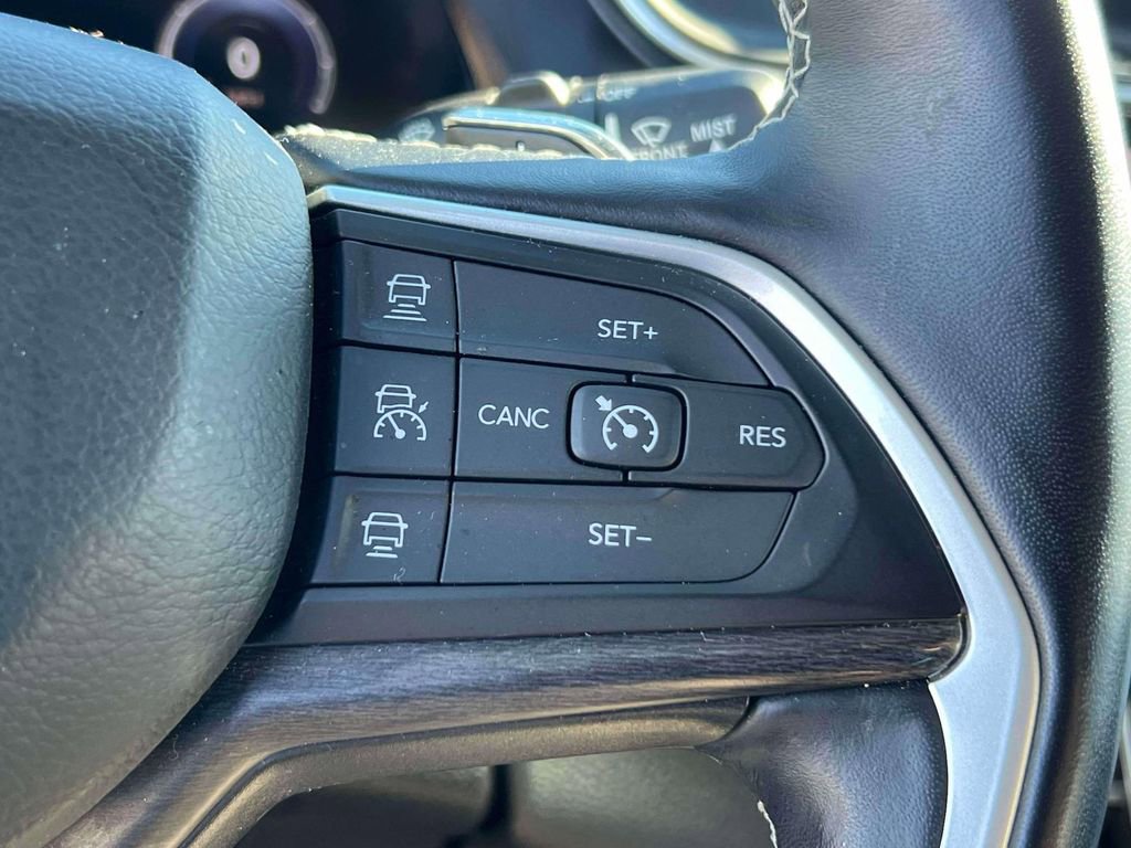 Used 2022 Jeep Grand Cherokee L Limited image 23