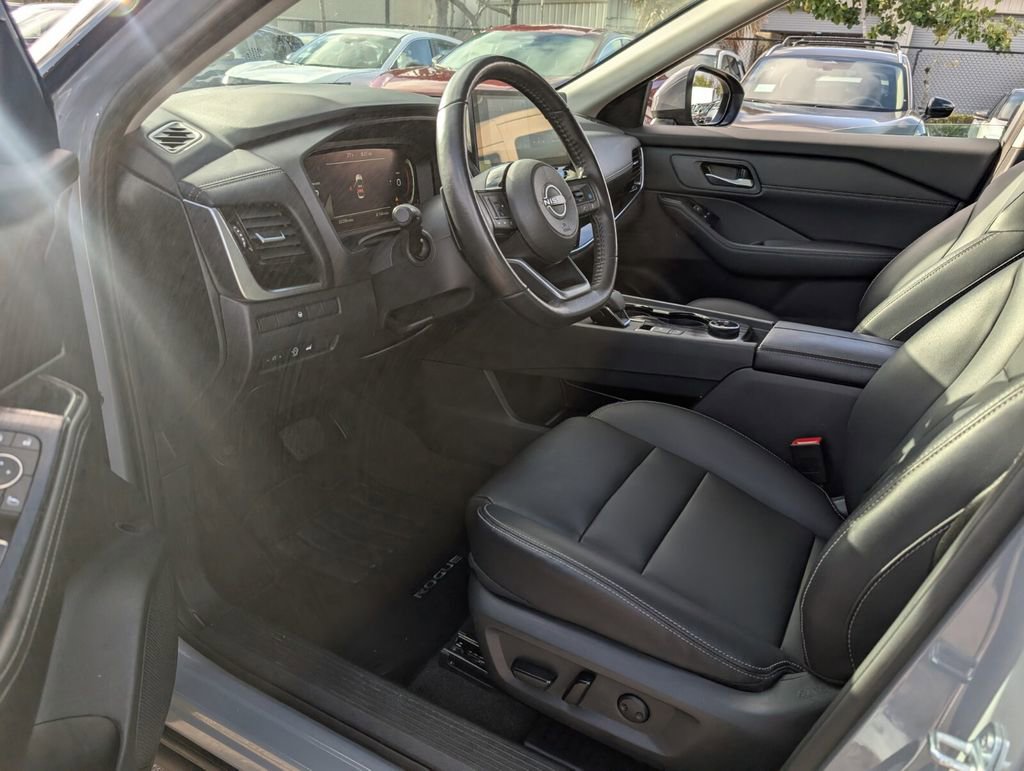 Certified 2024 Nissan Rogue SL image 11