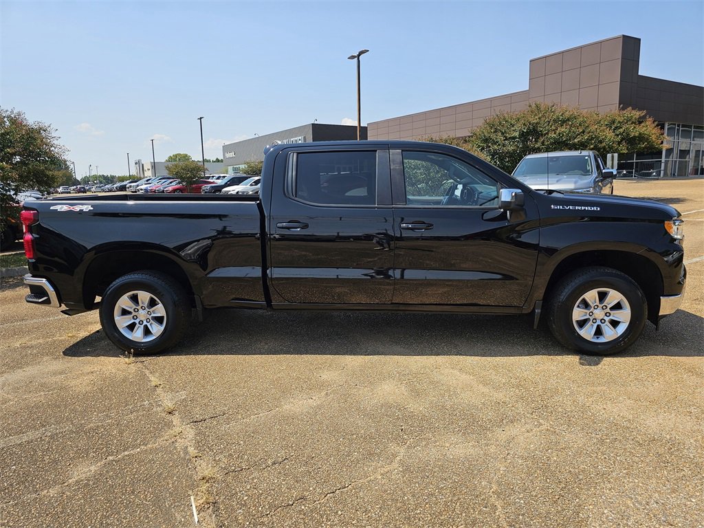 Used 2023 Chevrolet Silverado 1500 LT w/ Protection Package image 3