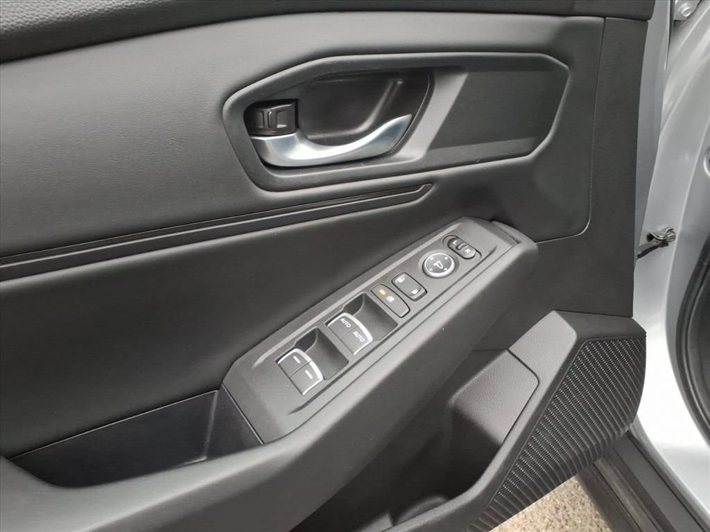 Used 2024 Honda Accord EX image 11