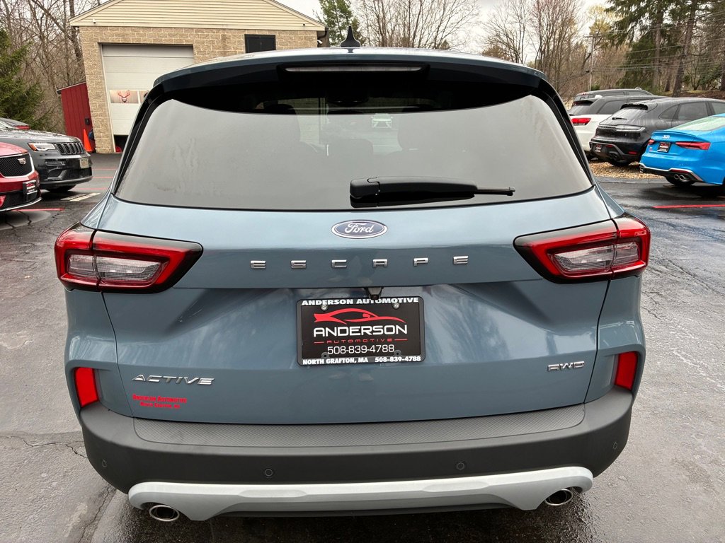 Used 2023 Ford Escape Active w/ Tech Pack #1 AWD/4WD image 8