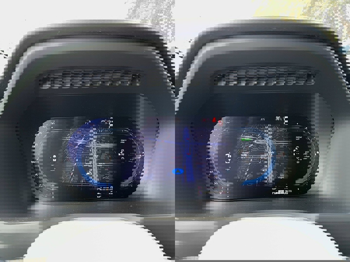 New 2025 Volvo XC90 T8 Core w/ Protection Package Premier image 21