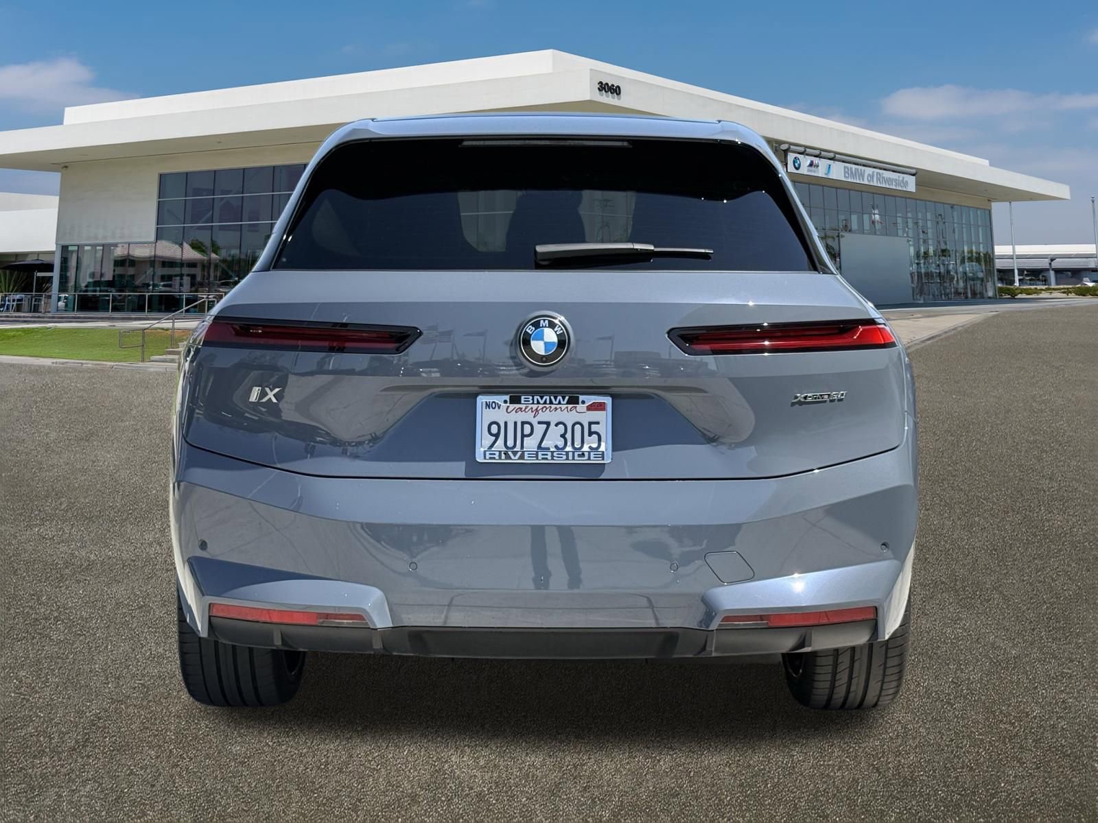 Used 2026 BMW iX xDrive60 w/ Climate Comfort Package AWD/4WD image 9