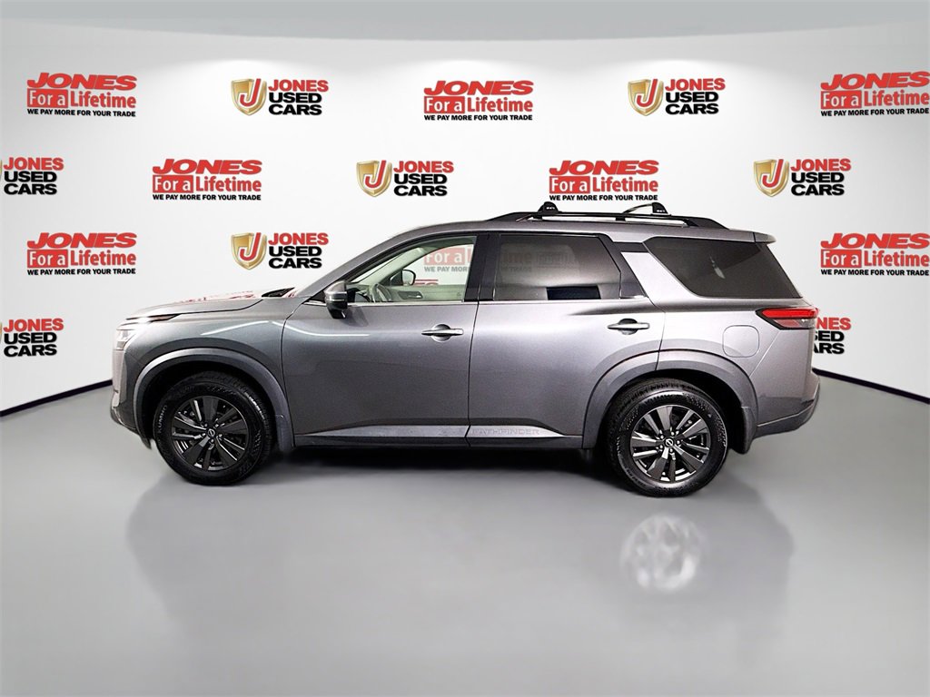 Certified 2022 Nissan Pathfinder SV w/ SV Premium Package image 15