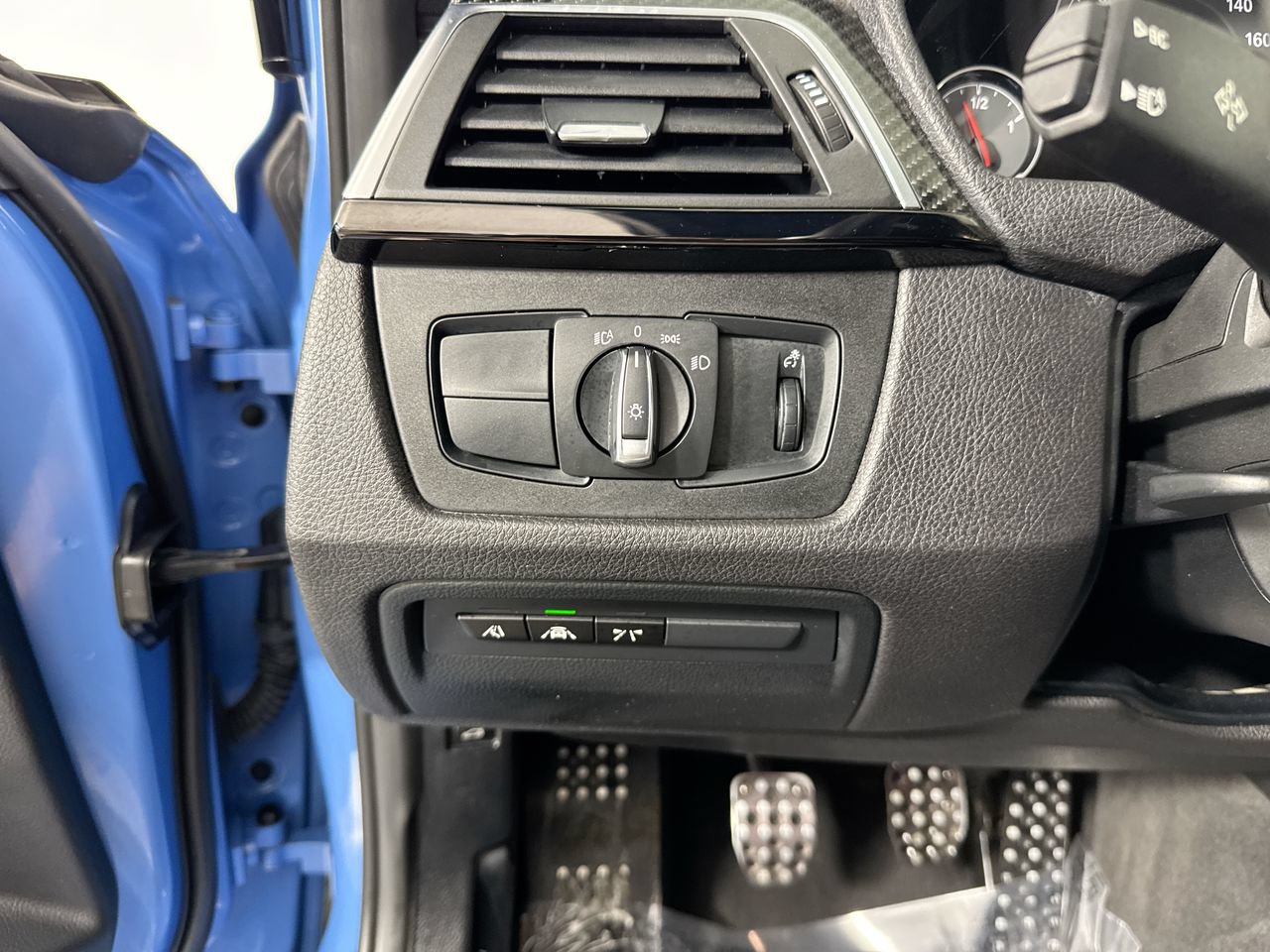 Used 2018 BMW M3 RWD image 21
