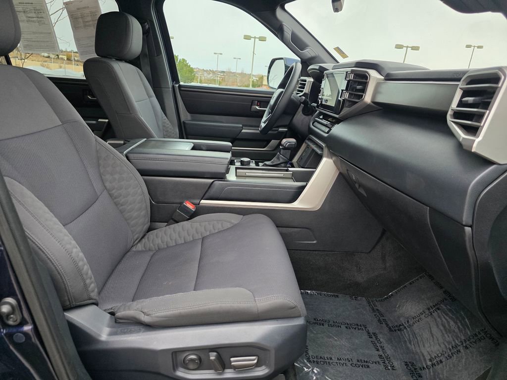 Used 2025 Toyota Sequoia SR5 image 31