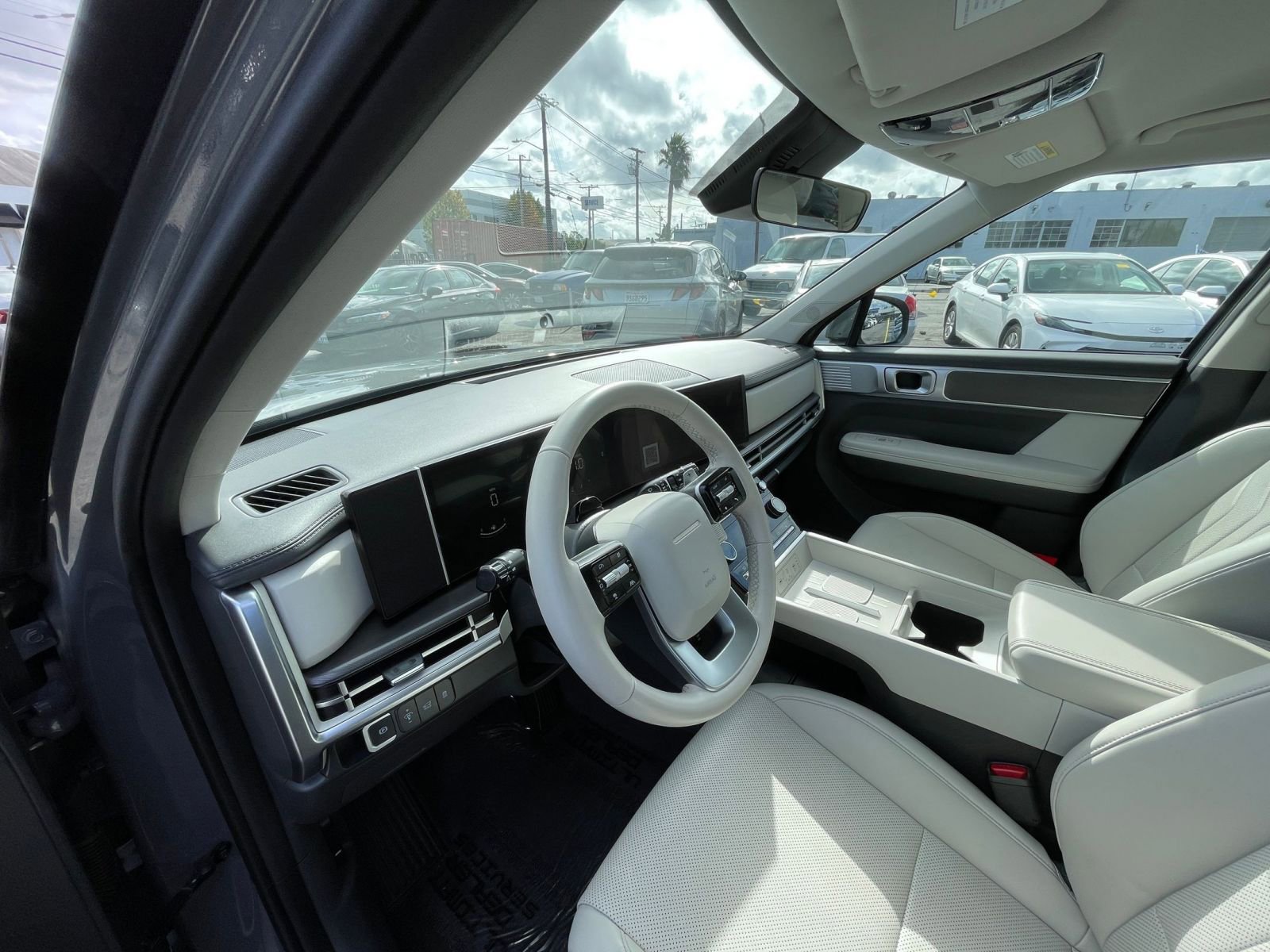 Used 2025 Hyundai Santa Fe SEL image 34
