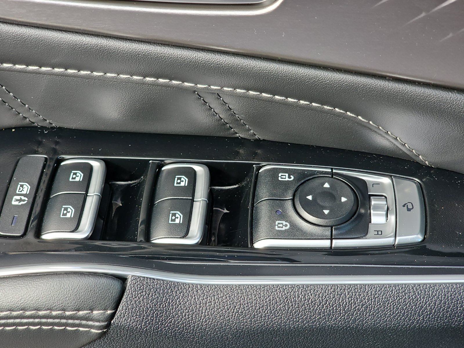 Used 2023 Kia Sorento SX AWD/4WD image 36